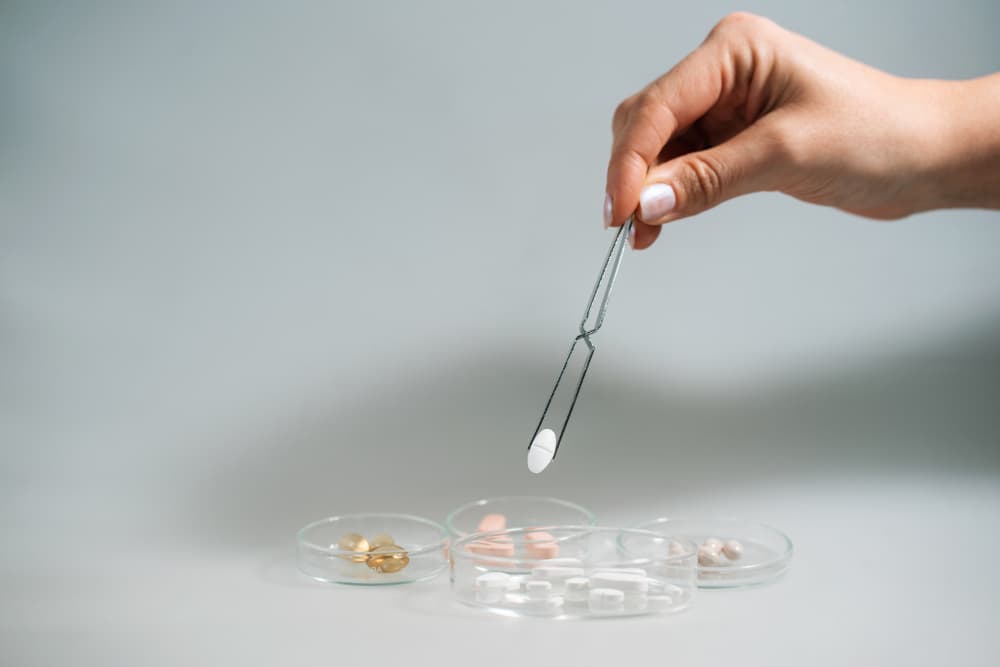 BIOGRUND has integrated Seprify’s cellulose ingredient SilvaAlba™ into ready-made coating systems, offering nutraceutical manufacturers a mineral-free, clean-label alternative to titanium dioxide (E171) and calcium carbonate (E170).